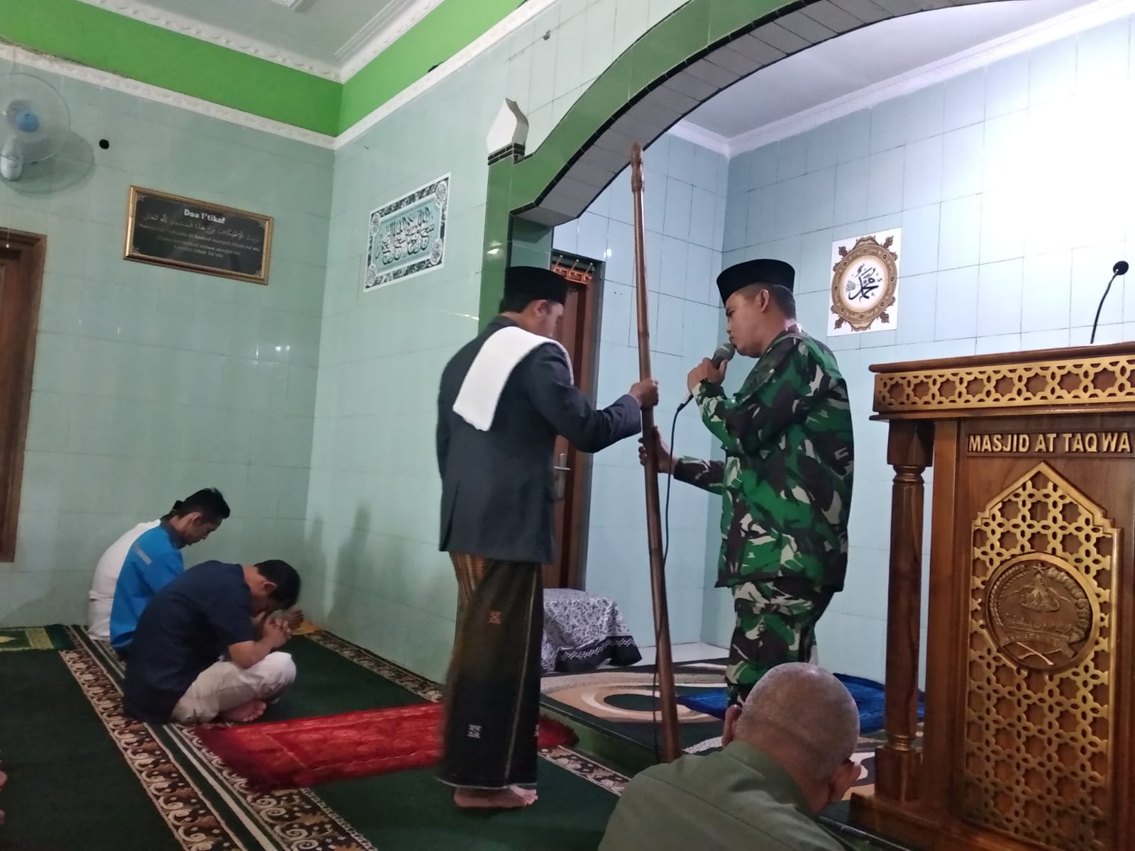 Khotbah Jumat : Memuliakan Ibu